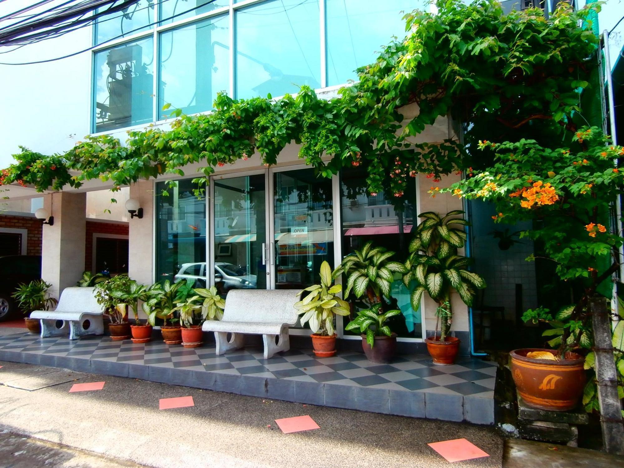 Seabreeze Mansion Hotel Phuket Buitenkant foto